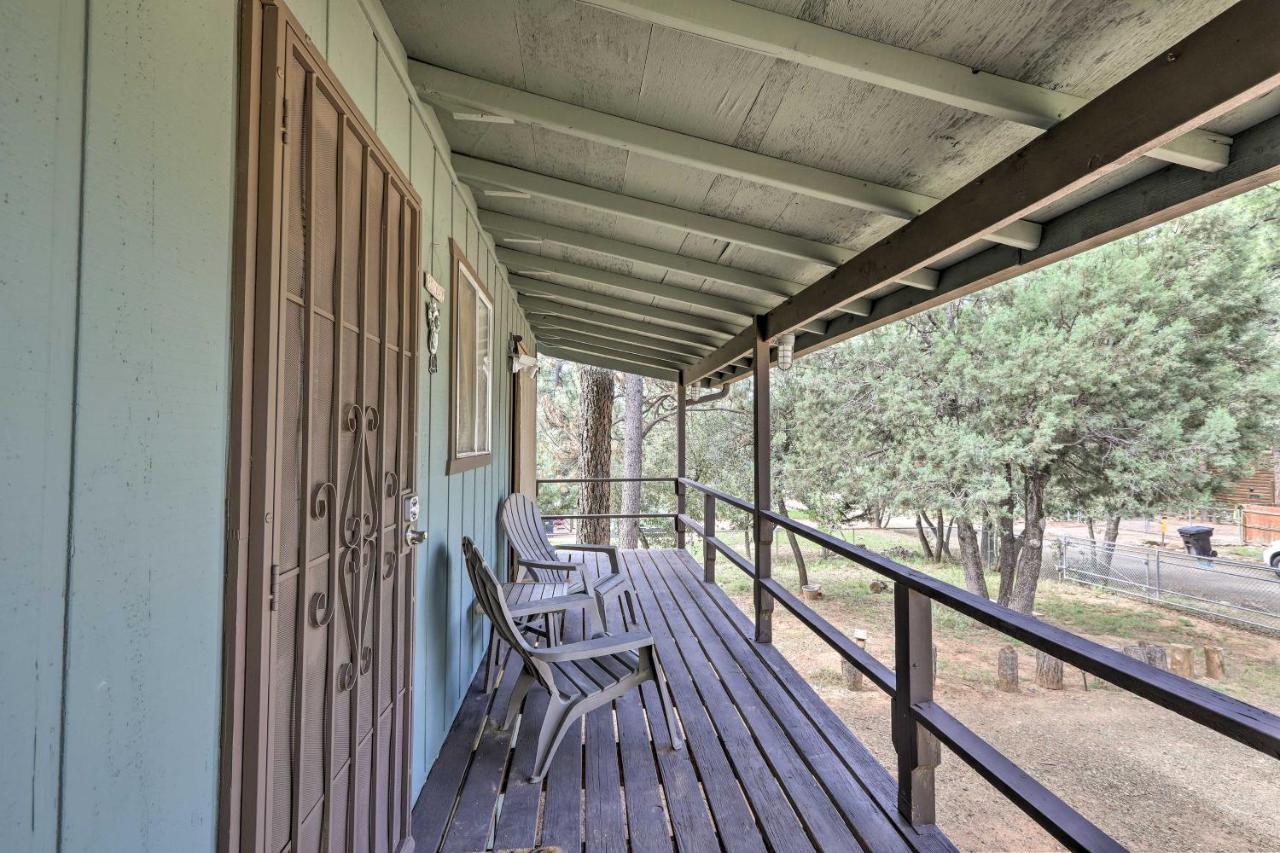 Bright Pine Cabin Direct Trail Access And Deck! Villa Luaran gambar