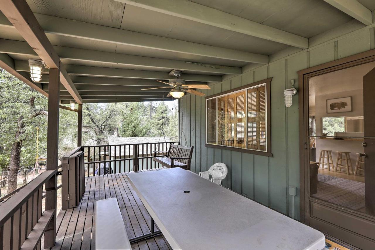 Bright Pine Cabin Direct Trail Access And Deck! Villa Luaran gambar